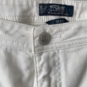 SILVER JEAN CO. WOMEN’S JEANS